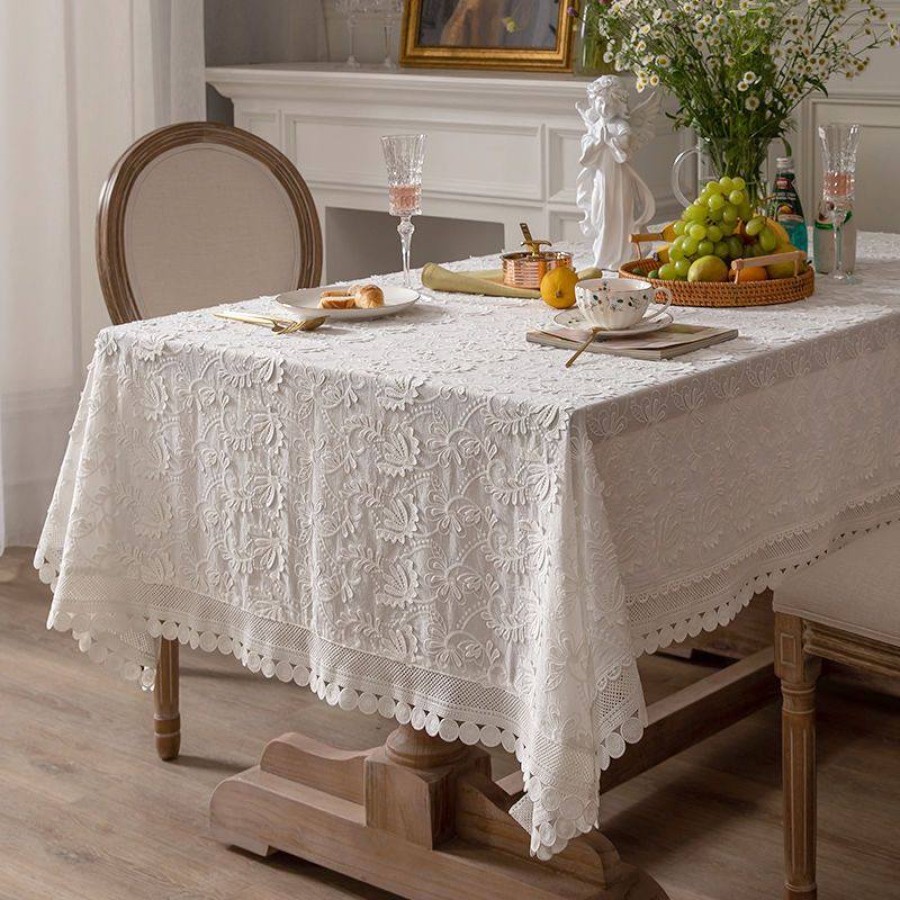 Lyla Tablecloth Embroidered