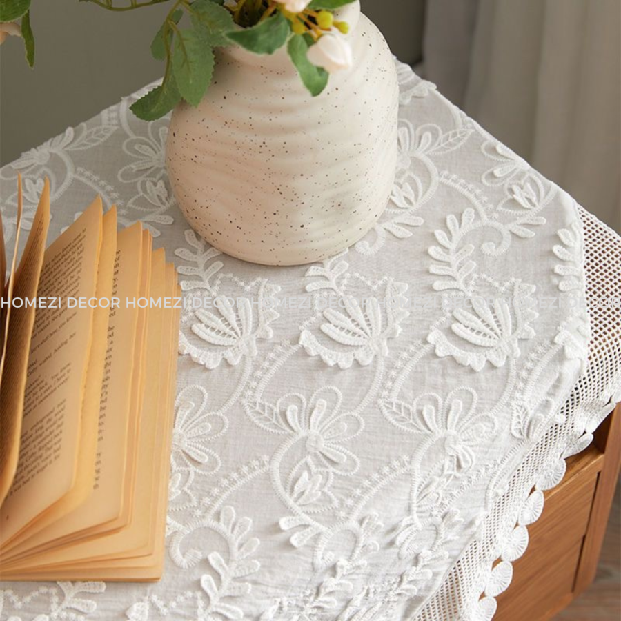 Lyla Tablecloth Embroidered