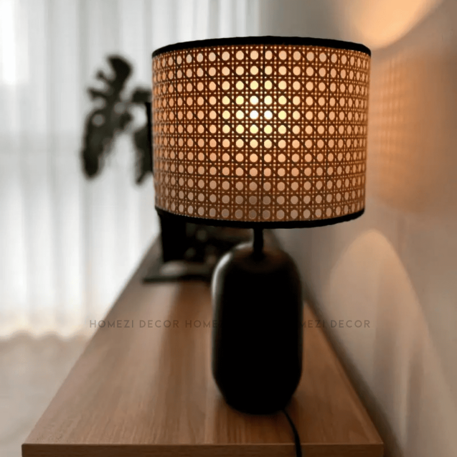 118 Black Rattan Table Lamp