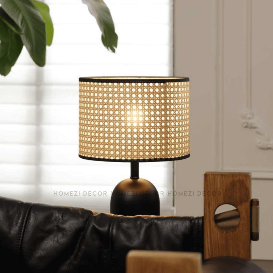 118 Black Rattan Table Lamp